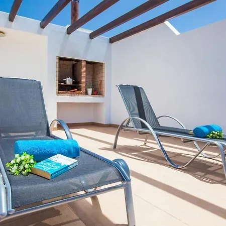 Playa Blanca Sleeps 6 Pool Air Con Wifi
