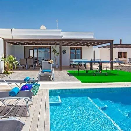 Vila Playa Blanca Sleeps 6 Pool Air Con Wifi *