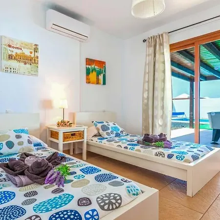 Vila Playa Blanca Sleeps 6 Pool Air Con Wifi *