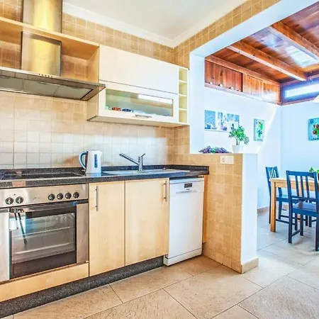 Playa Blanca Sleeps 6 Pool Air Con Wifi