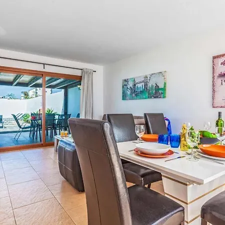 Playa Blanca Sleeps 6 Pool Air Con Wifi * بلايا بلانكا