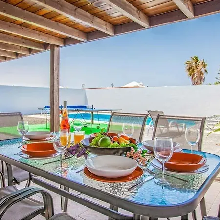 Playa Blanca Sleeps 6 Pool Air Con Wifi فيلة بلايا بلانكا